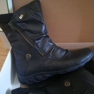 New with tags Remonte Winter Boots size 40